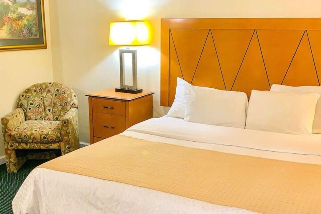 Rodeway Inn לי מראה חיצוני תמונה