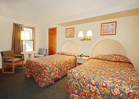 Rodeway Inn לי חדר תמונה